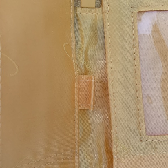 Vera Bradley Wristlet - Excellent condition - Picture 5 of 7